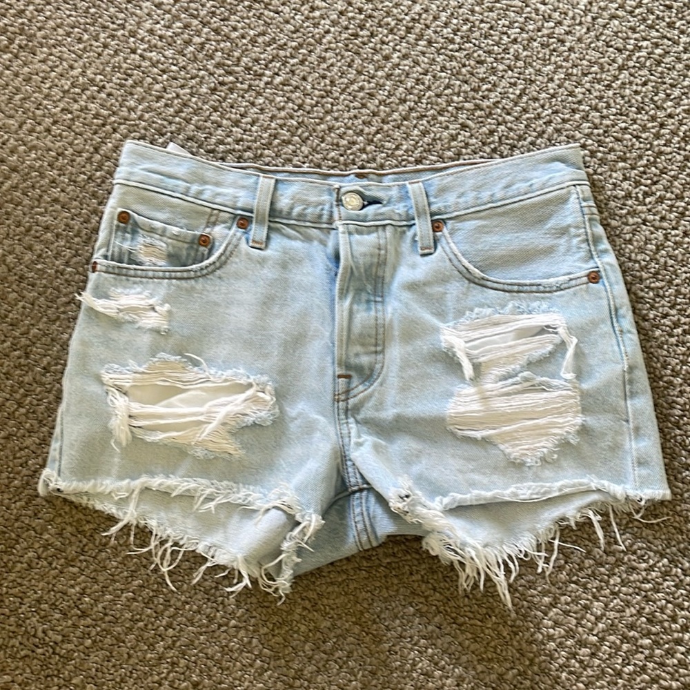 Levi’s Cut Off Shorts